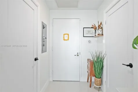 60 SW 13th Street Miami FL 33130