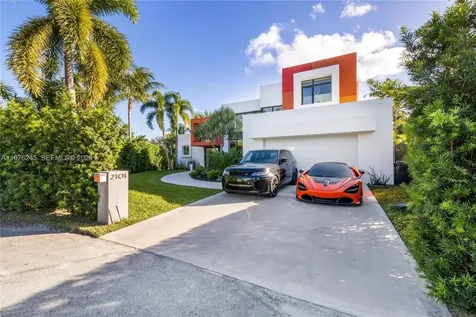 2101 NE 20th Avenue Wilton Manors FL 33305