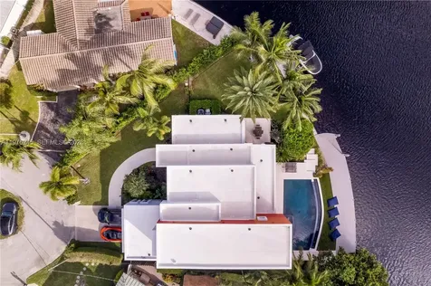 2101 NE 20th Avenue Wilton Manors FL 33305