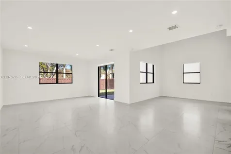 9243 SW 227th Terrace Cutler Bay FL 33190