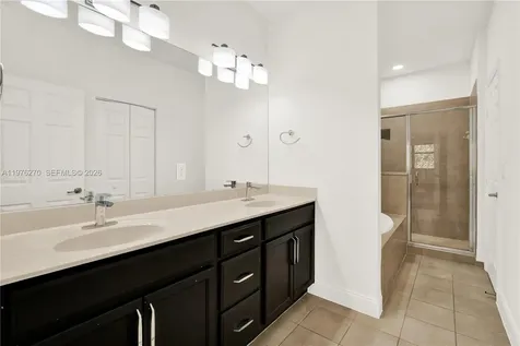 9243 SW 227th Terrace Cutler Bay FL 33190