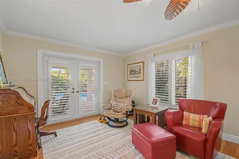 15401 SW 81 Avenue Palmetto Bay FL 33157