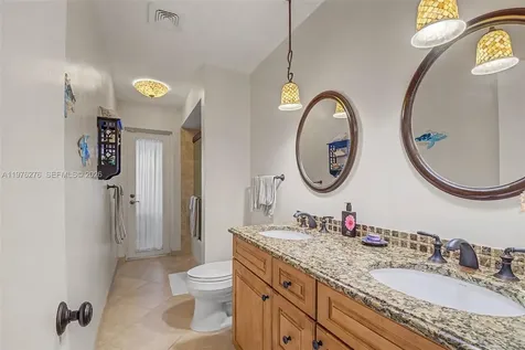 15401 SW 81 Avenue Palmetto Bay FL 33157