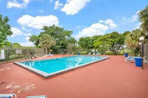830 NW 87th Avenue Miami FL 33172