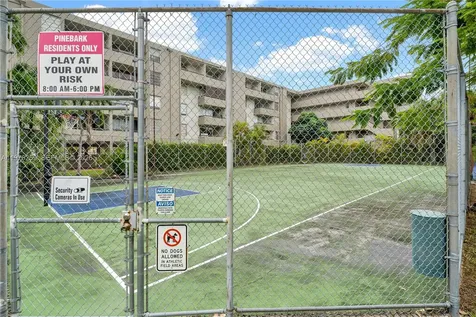 830 NW 87th Avenue Miami FL 33172