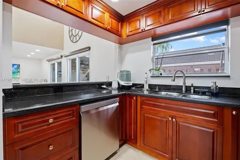 6523 NW 170th Lane Hialeah FL 33015