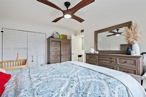 6523 NW 170th Lane Hialeah FL 33015