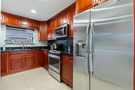 6523 NW 170th Lane Hialeah FL 33015