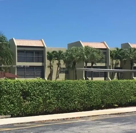 220 Lakeview Drive Weston FL 33326