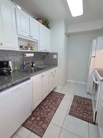 220 Lakeview Drive Weston FL 33326