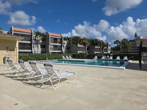 220 Lakeview Drive Weston FL 33326
