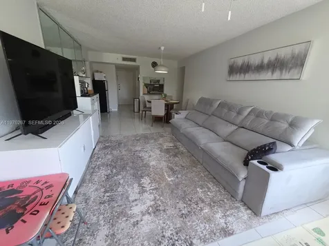 220 Lakeview Drive Weston FL 33326