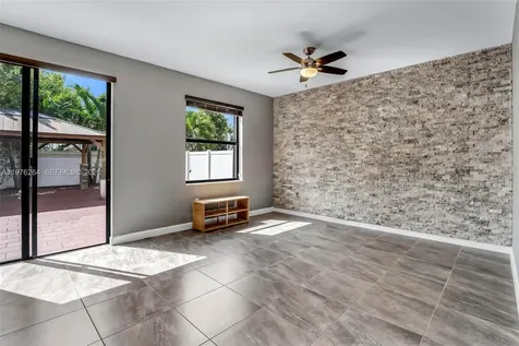 3440 W 100th Terrace Hialeah FL 33018