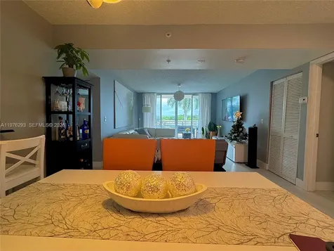 2711 Ocean Club Boulevard Dania Beach FL 33019