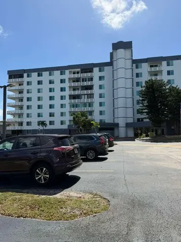 919 Hillcrest Drive Hollywood FL 33021