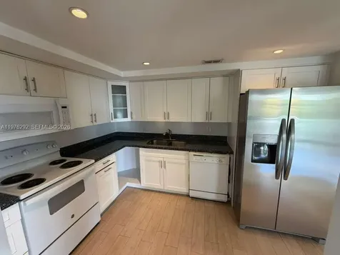 919 Hillcrest Drive Hollywood FL 33021