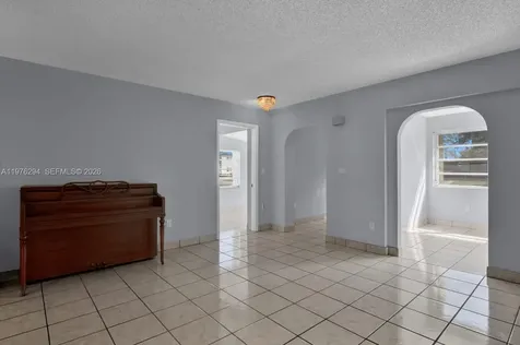 4820 SW 112th Avenue Miami FL 33165