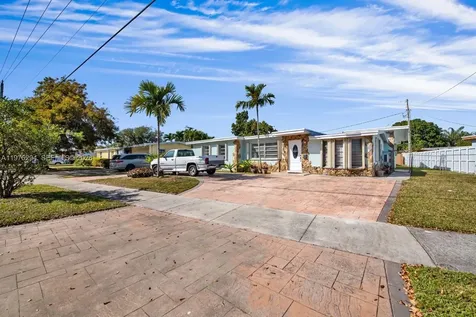 4820 SW 112th Avenue Miami FL 33165