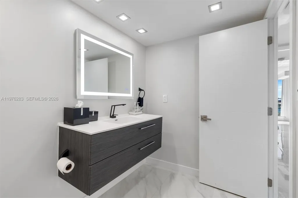 2100 S Ocean Lane Fort Lauderdale FL 33316