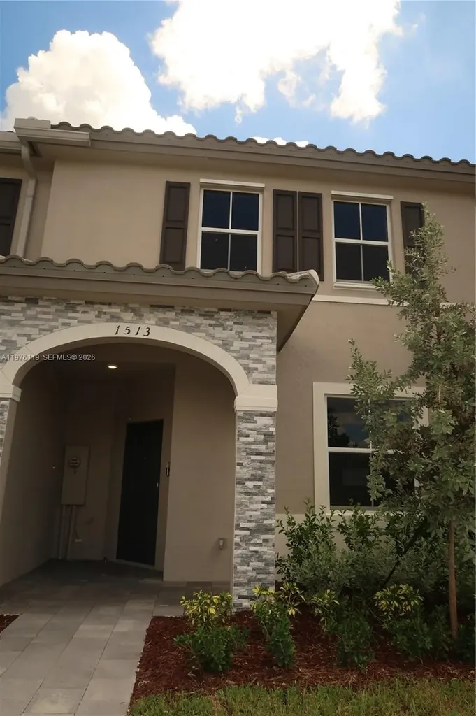 1513 SE 27th Road Homestead FL 33035