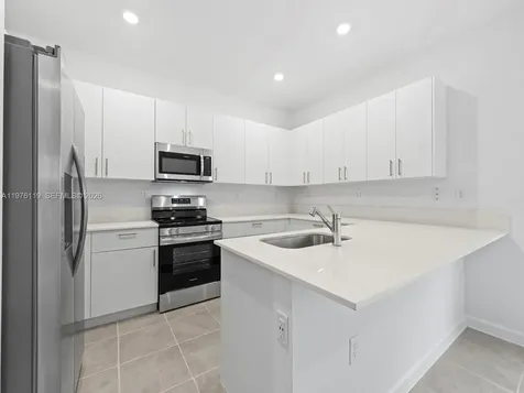 1513 SE 27th Road Homestead FL 33035