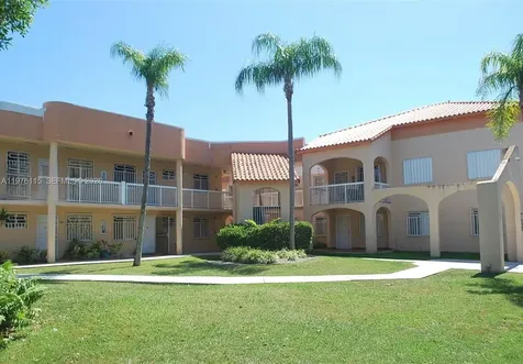 2380 W 74th Street Hialeah FL 33016