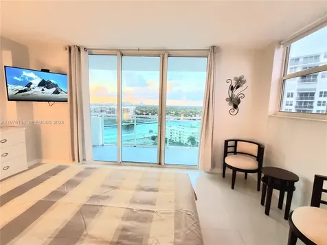 3001 S Ocean Drive Hollywood FL 33019