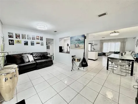 7005 NW 94th Avenue Tamarac FL 33321