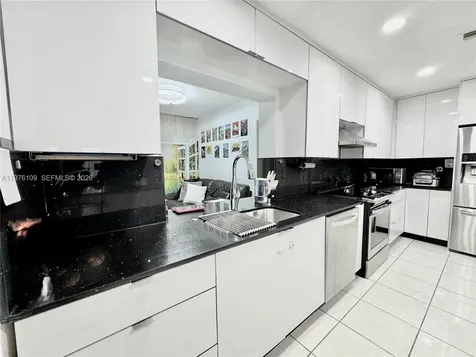 7005 NW 94th Avenue Tamarac FL 33321