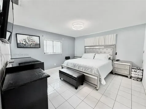 7005 NW 94th Avenue Tamarac FL 33321