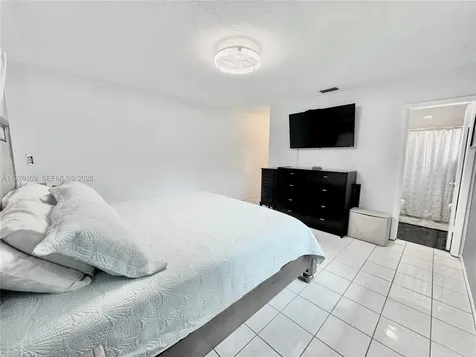 7005 NW 94th Avenue Tamarac FL 33321