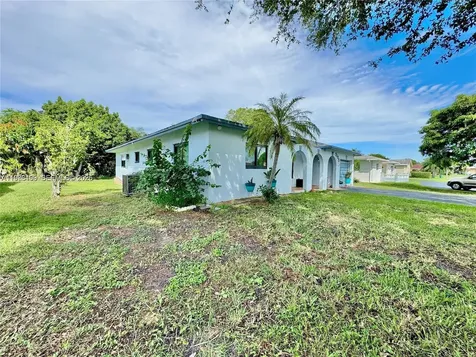 7005 NW 94th Avenue Tamarac FL 33321