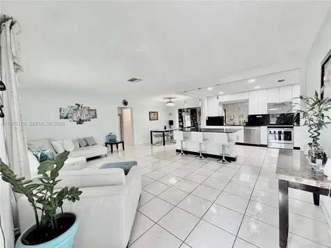 7005 NW 94th Avenue Tamarac FL 33321