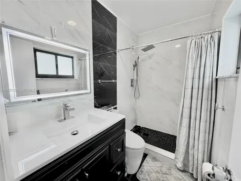 7005 NW 94th Avenue Tamarac FL 33321