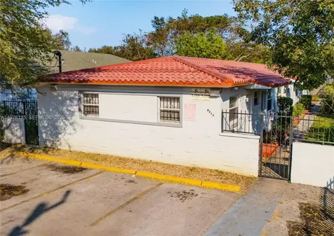 8213 NE 1st Avenue Miami FL 33138