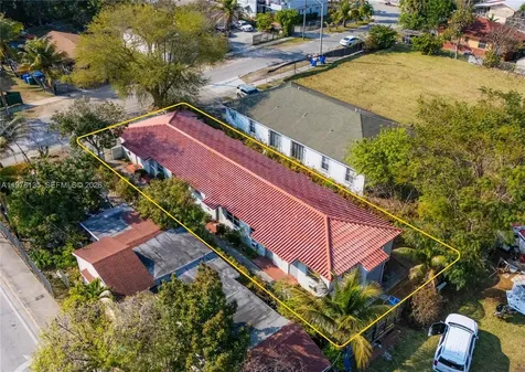 8213 NE 1st Avenue Miami FL 33138