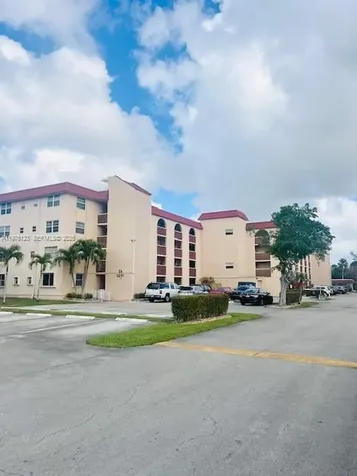 3251 Holiday Springs Boulevard Margate FL 33063