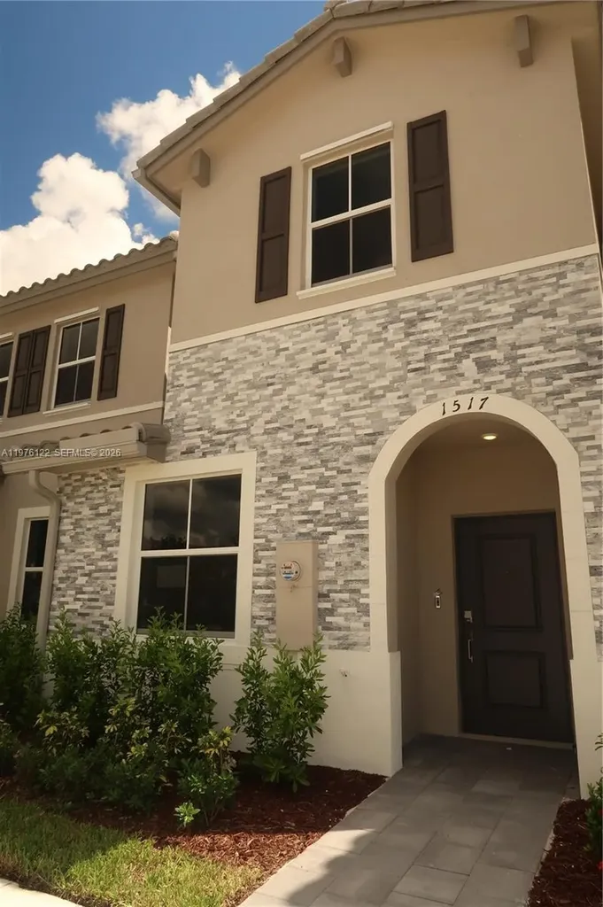 1517 SE 27th Road Homestead FL 33035