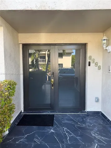 8408 NW 8th Street Miami FL 33126