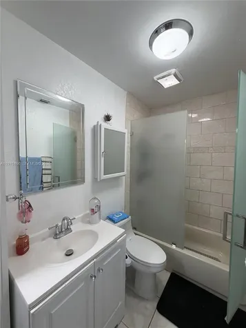 8408 NW 8th Street Miami FL 33126