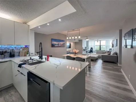 2766 S Carambola Circle S Coconut Creek FL 33066