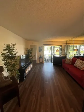 5533 Courtyard Drive Margate FL 33063