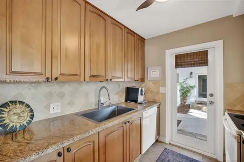 180 Isle Of Venice Drive Fort Lauderdale FL 33301
