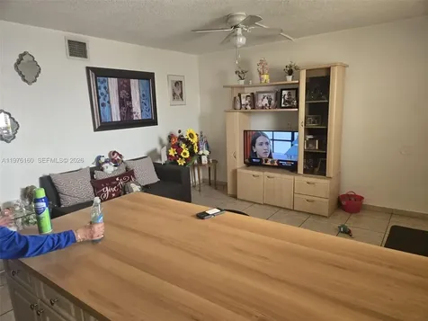 1185 W 27th Street Hialeah FL 33010