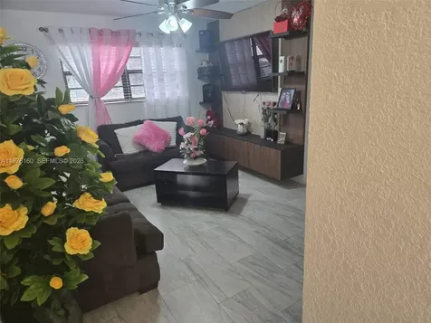 1185 W 27th Street Hialeah FL 33010