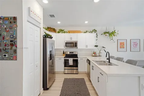 10589 W 33rd Lane Hialeah FL 33018