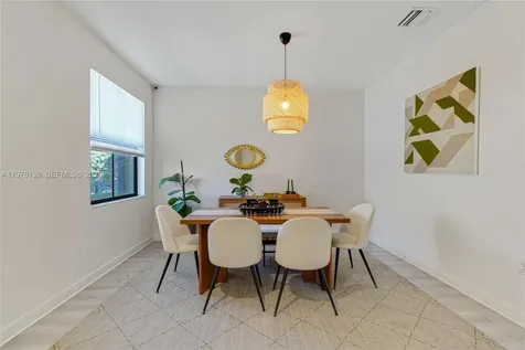 10589 W 33rd Lane Hialeah FL 33018