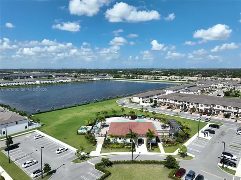 10589 W 33rd Lane Hialeah FL 33018