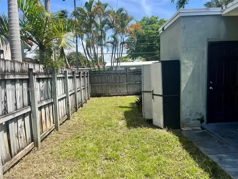630 NE 15th Court Fort Lauderdale FL 33304