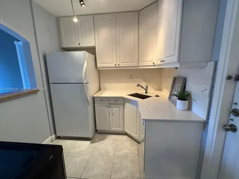 630 NE 15th Court Fort Lauderdale FL 33304